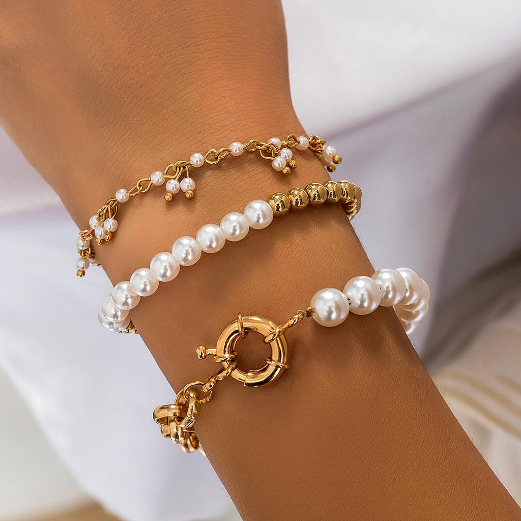 Sweet And Cool Multi-Portrait Imitation Pearl Bracelet Set, Personalized Cross Chain Jewelry For Women