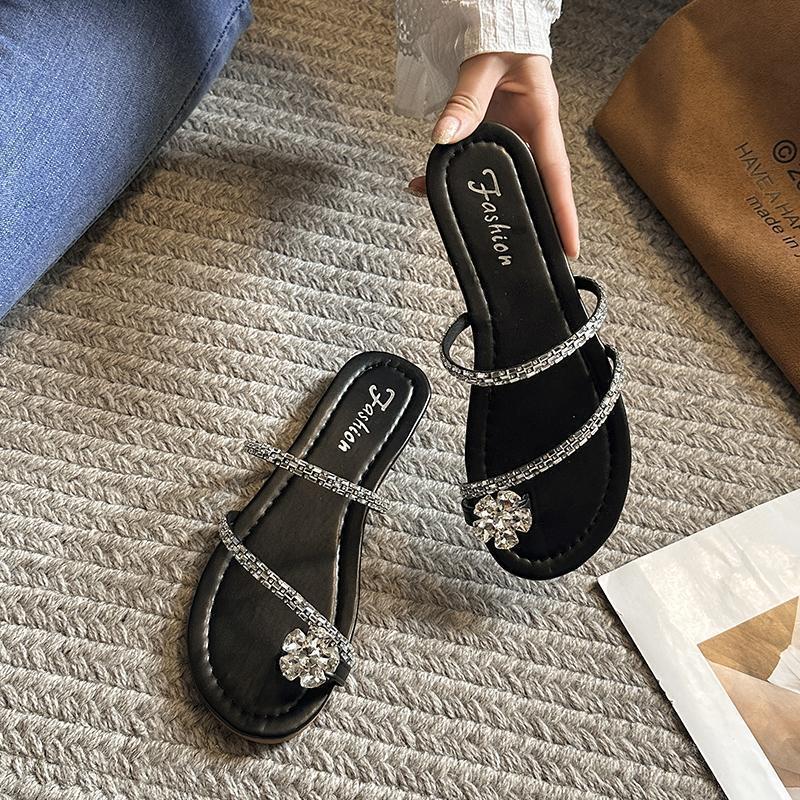 French Evening Slippers Women's Summer Wear 2025 New Fashion Rhinestone Cool Slippers Flat Bottom One Word