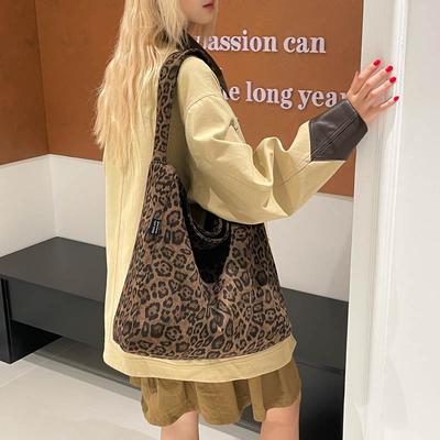 Commuter Large Capacity Tote Bag Leopard Print 2025 Autumn New Retro Niche Fashion Shoulder Bag Korean Underarm Bag
