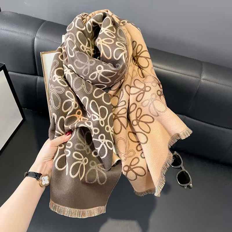 

Retro High-End Geometric Line Faux Cashmere Shawl For Fashionable Warm Soft Autumn Winter Wrap One Size