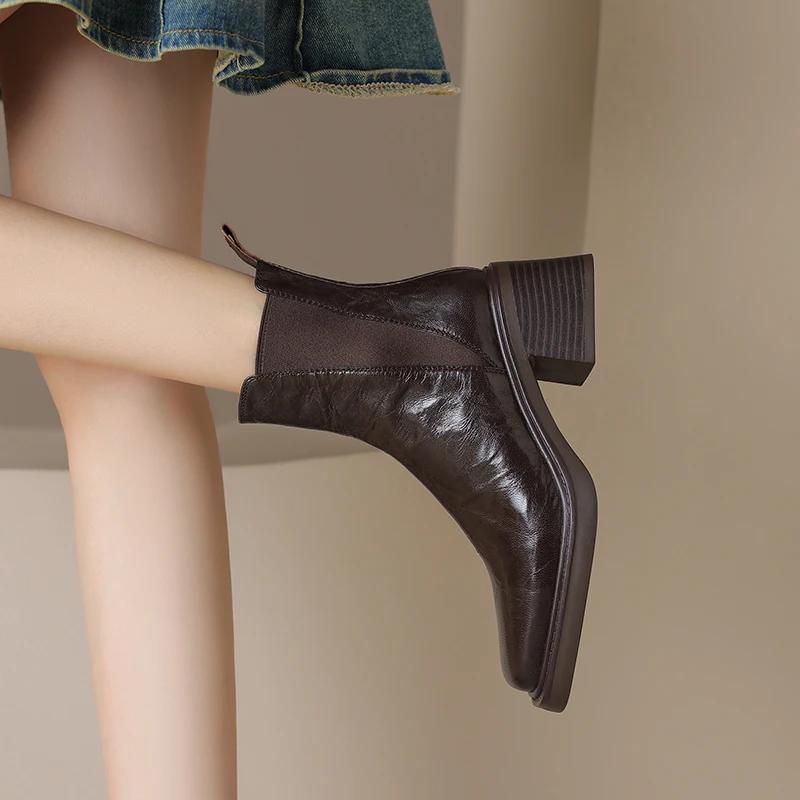 British style thick soled short boots for women in the autumn and winter of  new style with plush boots