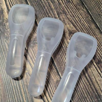 "Women's Portable Waterproof Razor Storage Box - Transparent and Dustproof"
