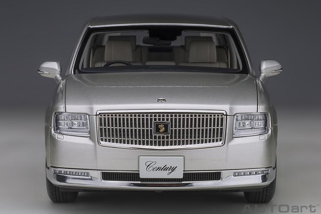 AUTOart Toyota Century Special Edition Seika Radiant Silver Metallic Finished Product 1/18