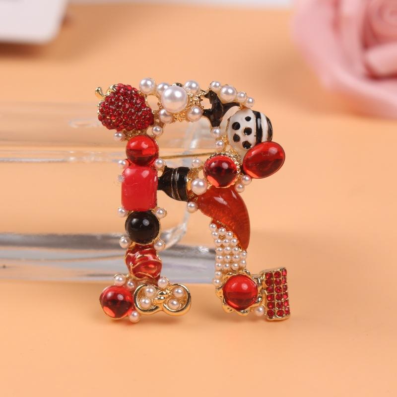 Vintage Rhinestone Pearl Letter Corsage Simple Coat Accessories Brooch Pin