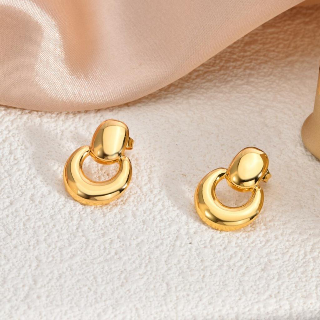 1 Pair Stylish 18K Gold Plated 304 Stainless Steel Ear Post Stud Earrings Heart Flower Butterfly Starfish For Women Gift