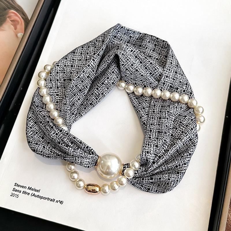 Pearl necklace with magnetic buckle, small scarf for women's spring and autumn neck protection, neck circumference with shirt, neck decoration