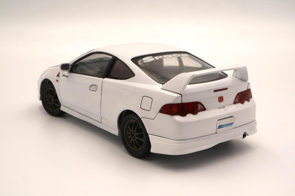 Plastikový model Inch Up Series Spoon, nový Integra Type R DC5, č. 290, měřítko 1/24.