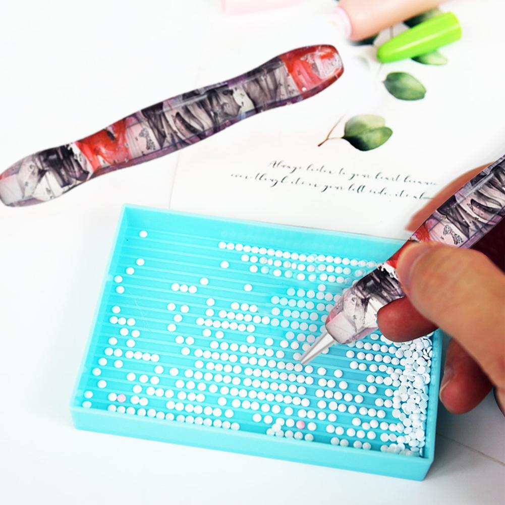 Harts 5D Diamantmålning Konst Prickborrpenna Kit med 6 Borrpenna Plockhuvuden och 1 Lera Diamantmålning Penna för Barn Vuxna