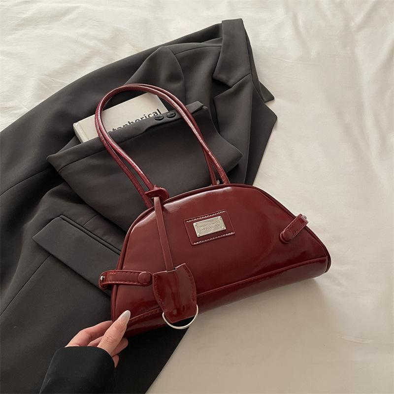 

Vintage Solid Color PU Shoulder Bags for Women Daily Versatile Ladies Bost Underarm Bag Fashi Simple Female Handbags червоний