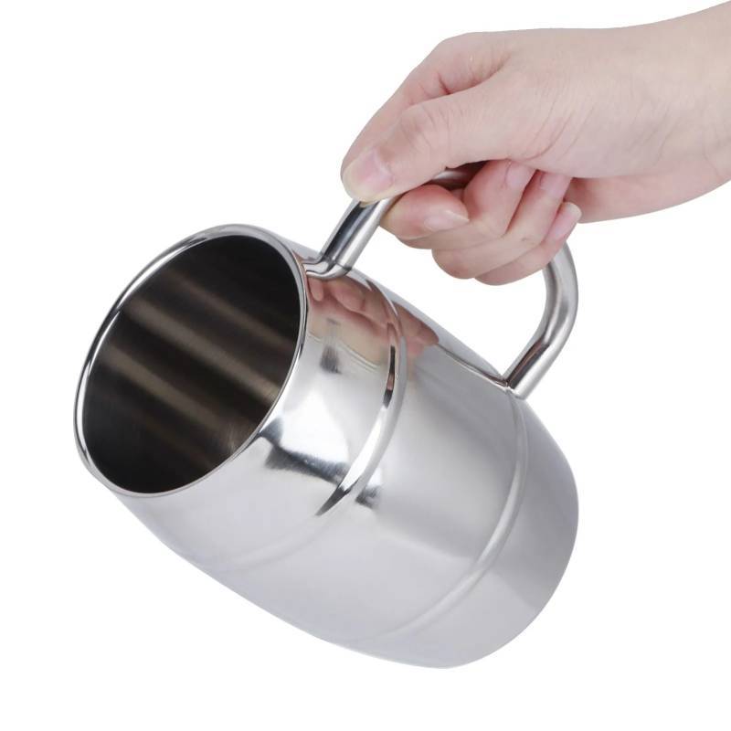 Tasse à bière à double paroi en acier inoxydable avec poignée pour boissons froides
