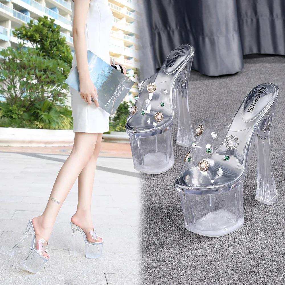 Fashion Nightclub Wind Rivets Rhinestones and High Heels Fashion Temperament Ladies Slippers Elegant Fashion Fishmouth Sandals.