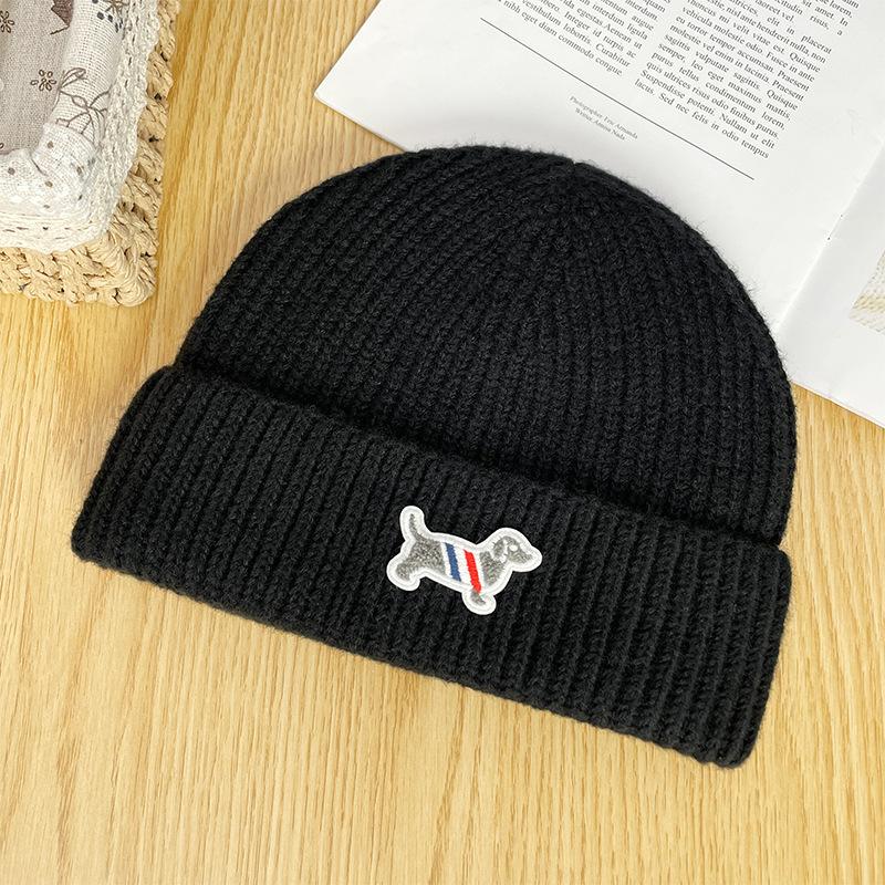 New Simple Letter Woolen Hat for Women in Autumn and Winter Warm Knitted Hat Outdoor Versatile Ear Protection Face Small Cold Hat for Men