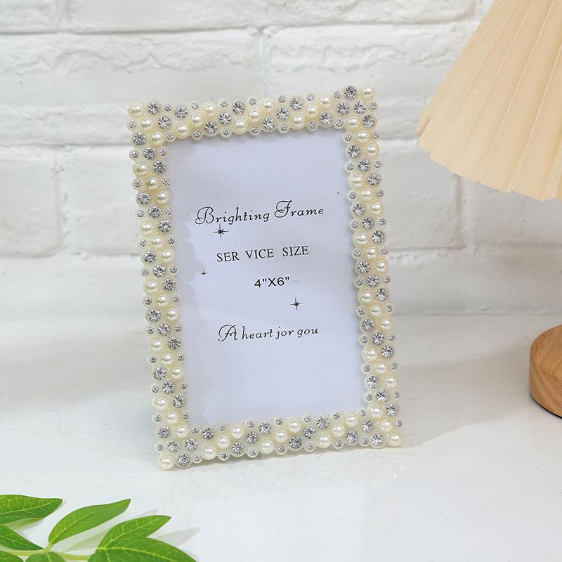 

1Pcs exquisite pearl crystal photo frame, vertically placed 6-inch and 7-inch couple photos, single photo decoration desktop 6 inch