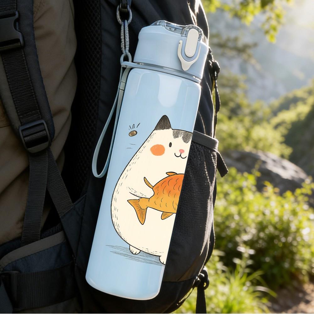 1PC Chubby Cat Holding Fish 750ml Color Plastic Sports Water Bottle Leakproof Flip Straw Lid Suitable for Sports Office Home Use
