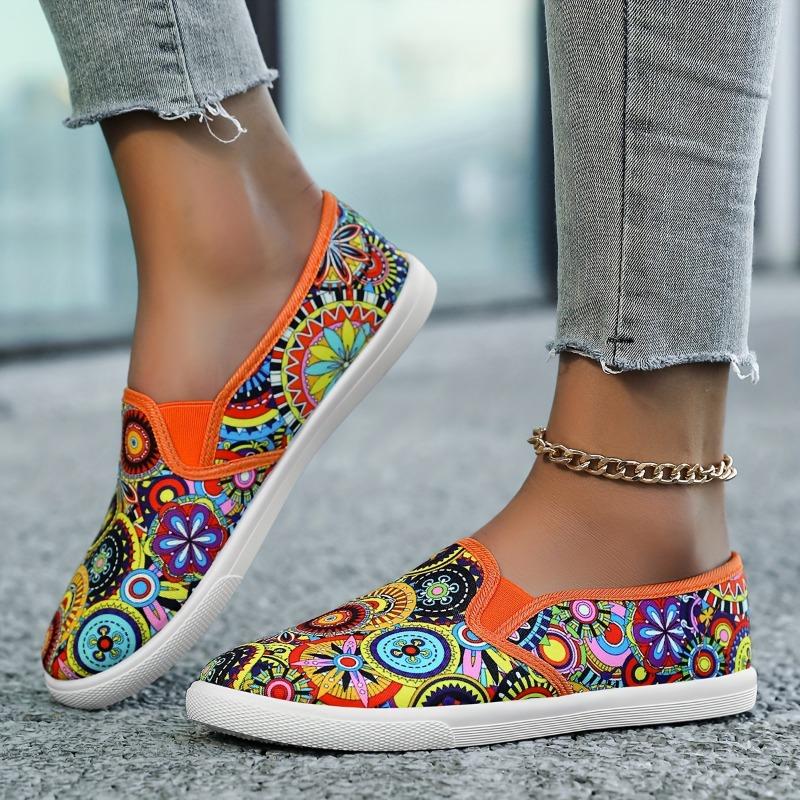 Vibrant Style Retro Chic Women's Casual Sneakers - Colorful Paisley Print, Lightweight Fabric, All-Season Comfortable Shoes, Slip-On Casual Flats