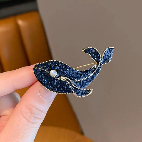 Women Brooch Sparkling Rhinestones Imitation Pearls Decor Whale Design Lapel Pin Sweater Scarf Holder Jewelry Accessories