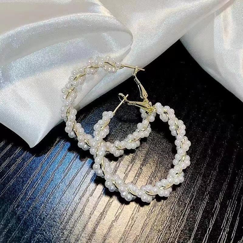 Women Luxury Pearl Wrapped Large Circle Earrings Exquisite Chain Embellish High Temperament Versatile Fashion Hoops Gift