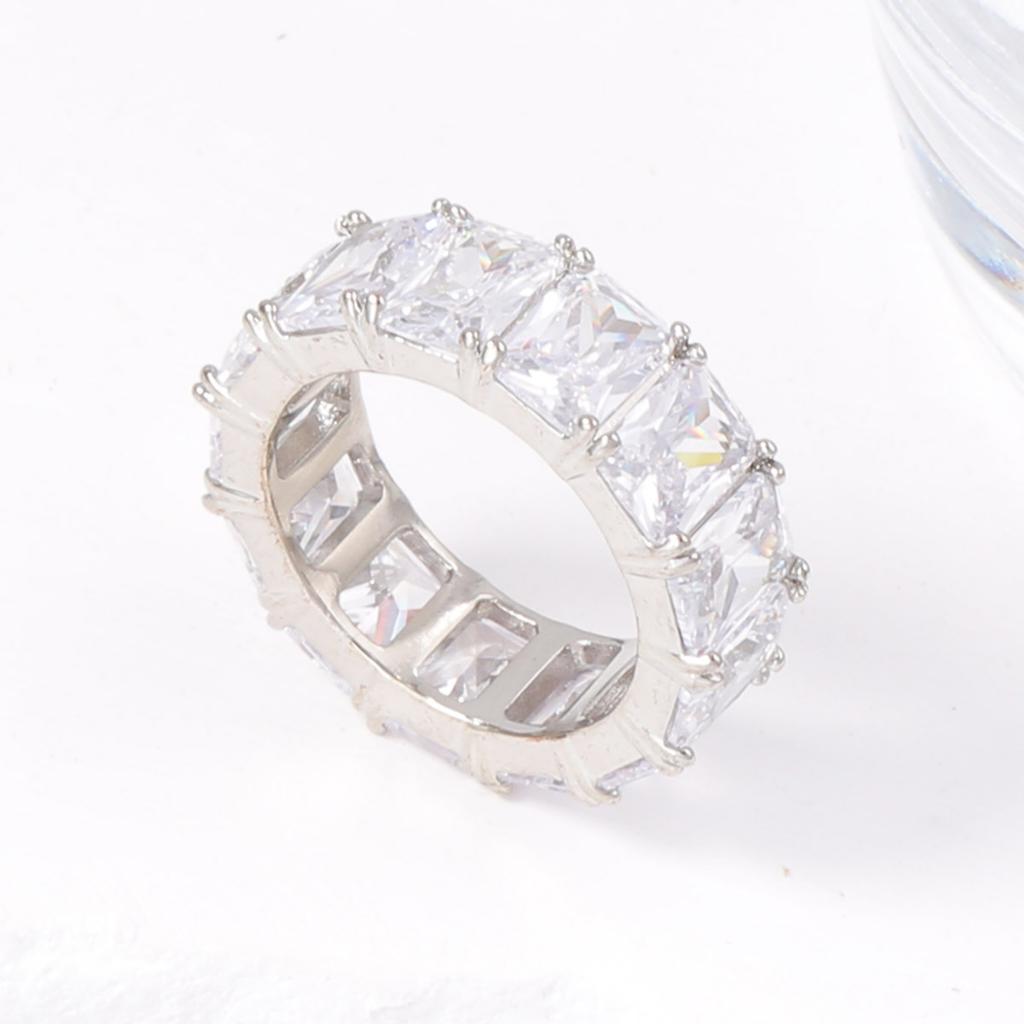 Exquisite fashion simple light luxury square zircon ring ring female versatile temperament commuter female ring