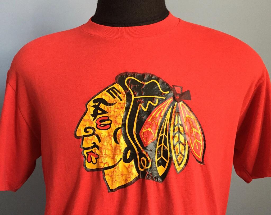 80s Vintage Chicago Blackhawks nhl hockey Black Hawks T-Shirt - LARGE