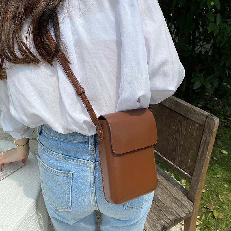 Womens Pu Vertical Clutch Bag With Front Flap And Simple Design For Casual Wear