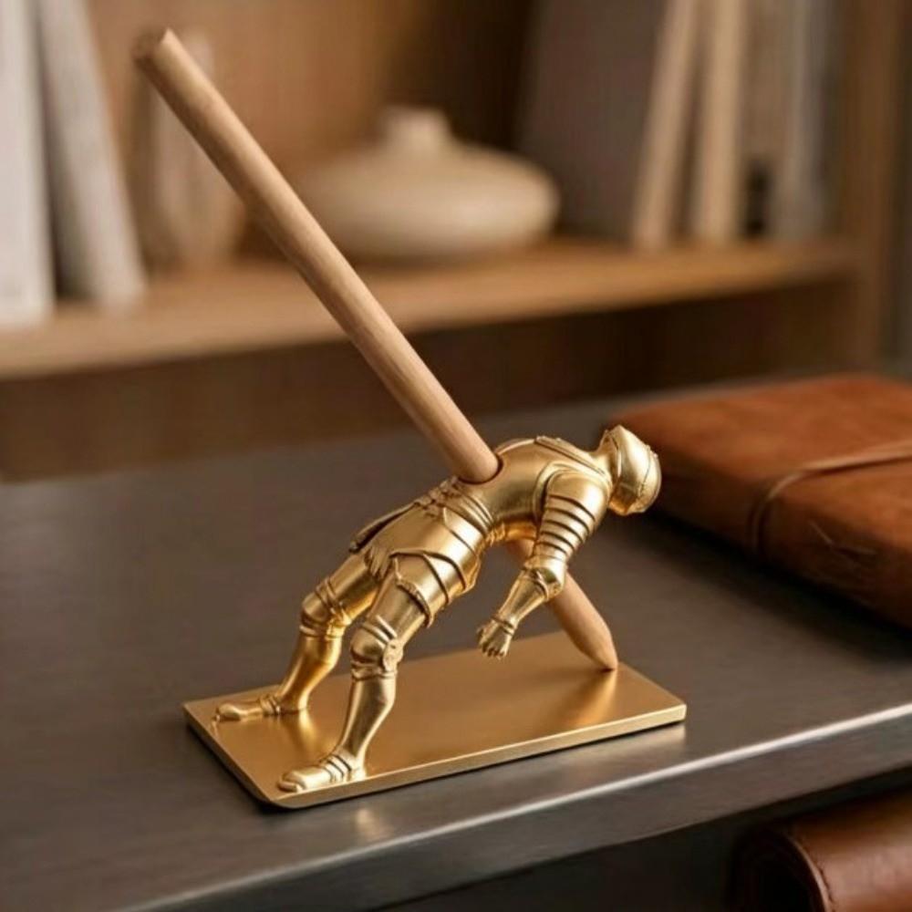 Resin Figure Pen Holder Medieval Style Stationery Stand Pencil Organizer  Desktop Storage золотой