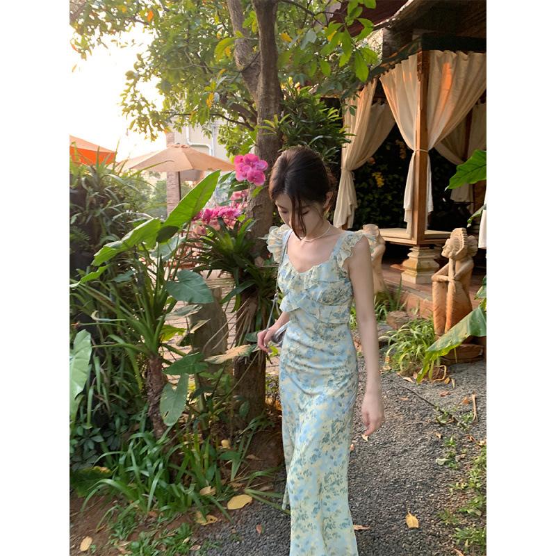 Sweet small flying sleeves floral dress gentle wind dress women's summer niche temperament slim ruffle edge a word long dress