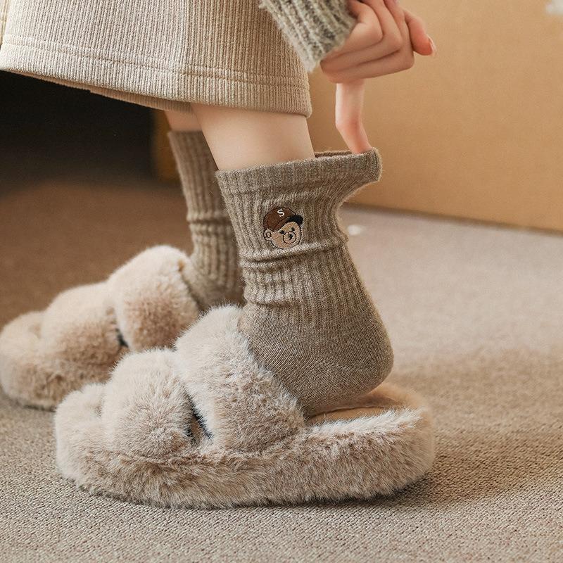 Autumn and Winter Socks: Women's Embroidered Bear Wool Socks, Thickened Warm Striped Cartoon Mid-calf Pile Socks