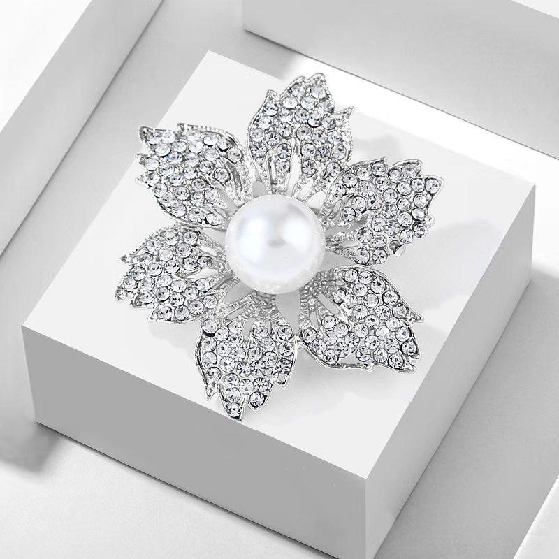 Elegant Rhinestone Pearl Sunflower Brooch Lapel Pin