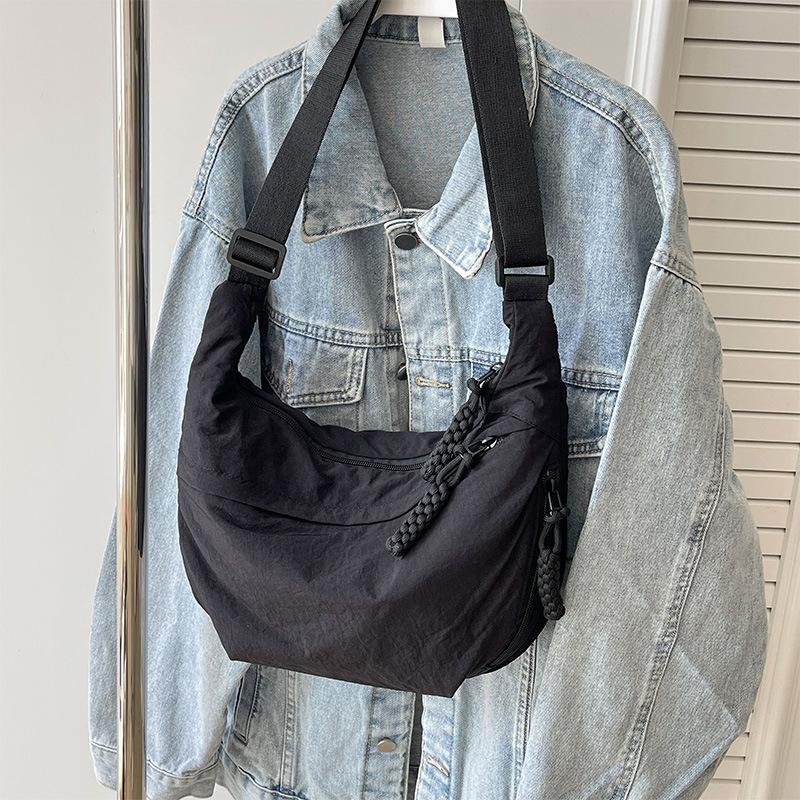 

Простая однотонная сумка-пельмень, расслабляющая и плиссированная сумка через плечо для женщин, летняя сумка через плечо большой вместимости, нейлоновая легкая ткань