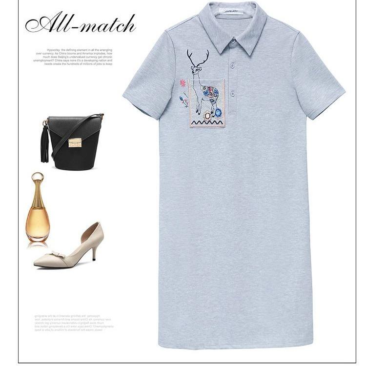 Modna, stylowa i wygodna haftowana sukienka polo, idealna na nieformalne wyjścia z przyjaciółmi