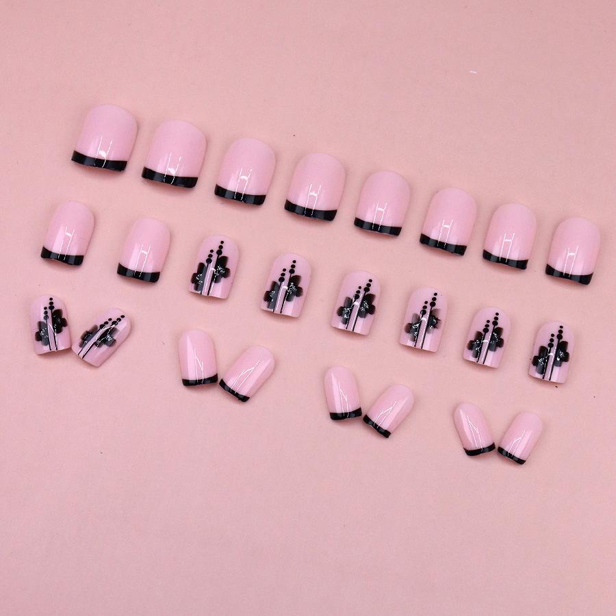 Barbie Pink & Black Leaf Silhouette Lively Press-On Nails: Brightening, Simple, Temperate European & American Style for Autumn & Winter.