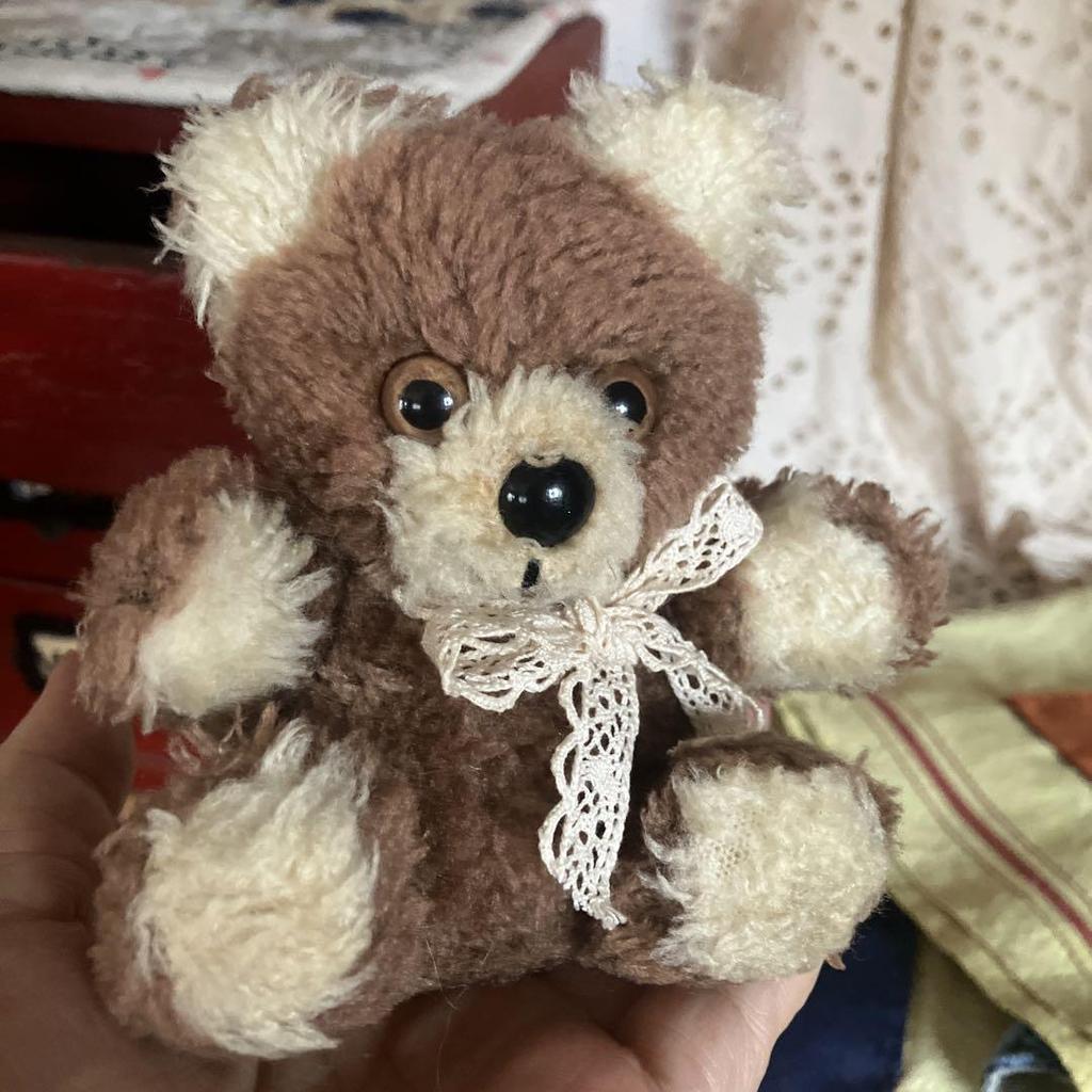 [USED] Antique Teddy Bear, Price Reduced, British Mini Teddy Bear, 11cm, Sitting, with Decorative Tin