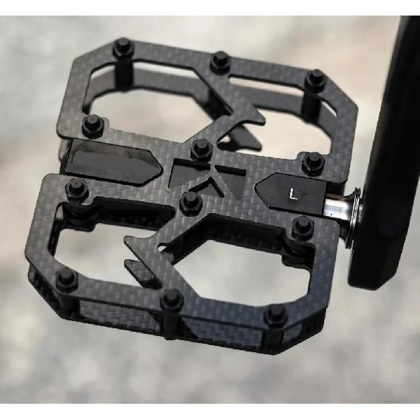 Carbon Fiber Pedal Ultralight MTB Titanium Shaft 3 Bearings Road Bike Pedal Anti Slip Racing Pedal
