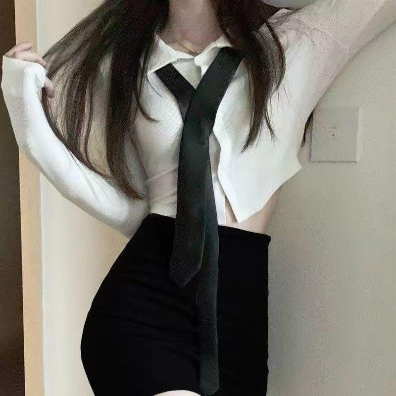 

Women s Slim-Fit White Waist-Cinching Shirt and Hip-Hugging Skirt Set XL 55-60kg