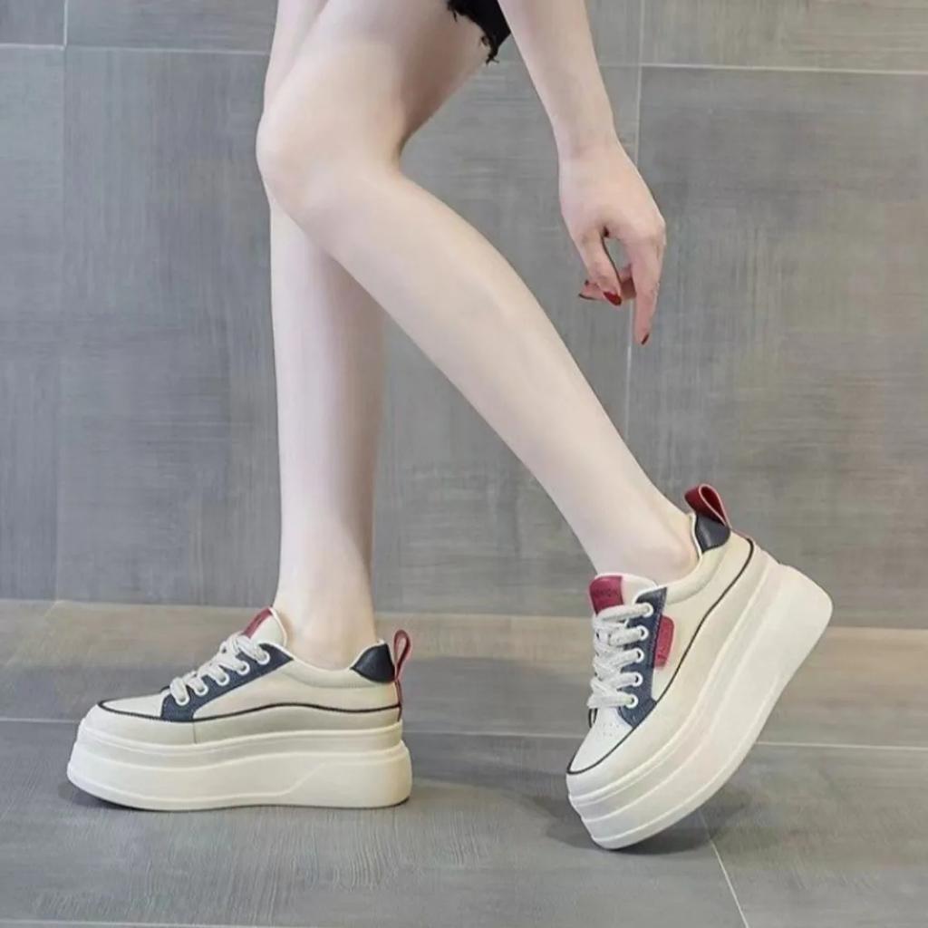 Fashion Autumn Women's Platform Shoes 2025 Winter Plus Velvet Lace Up Round Toe Sneakers for Women Increase Height Casual Running Shoes