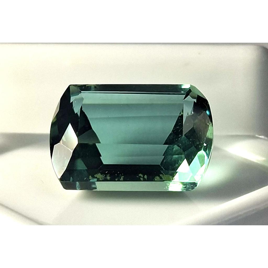 Beautiful Green Sapphire Natural Fancy Cut 7-9 Ct Certified Loose Gemstone