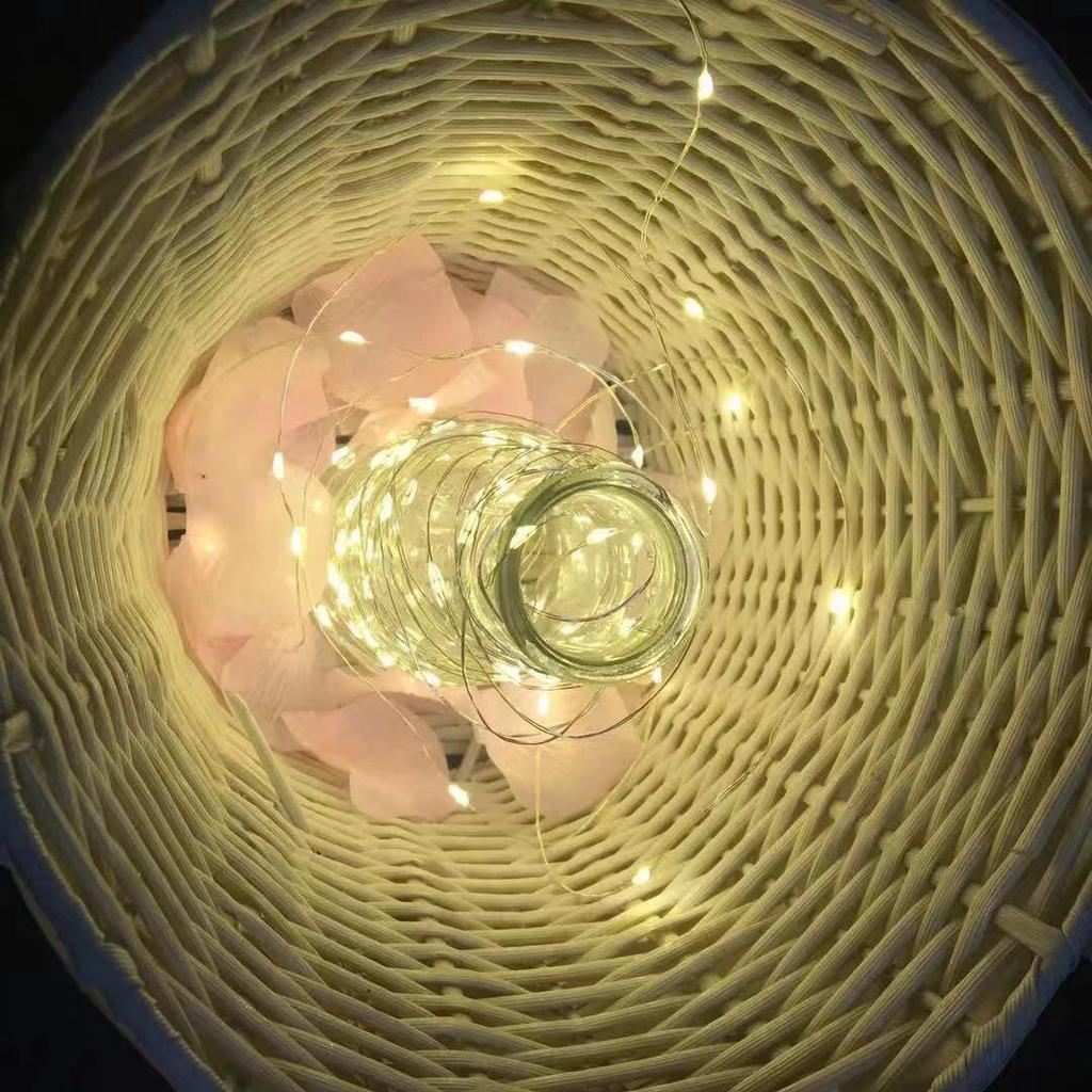 Ghirlandă Luminoasă Impermeabilă cu 8 Funcții cu Telecomandă – Lumini Decorative LED cu Fir de Cupru Alimentate cu Baterii