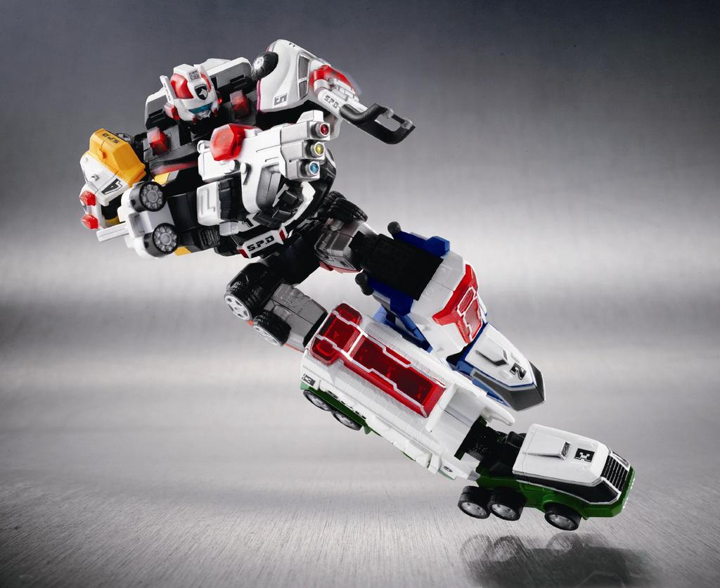 TAMASHII NATIONS Super Robot Chogokin Dekaranger Robo