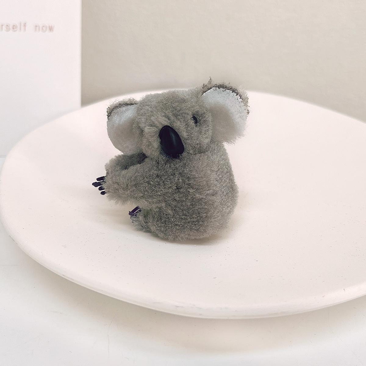 

Милые плюшевые заколки для волос с 3D мультяшными коалами для женщин и девочек, заколки для макияжа, аксессуары для волос, зажим для ванной в виде краба, головной убор серый