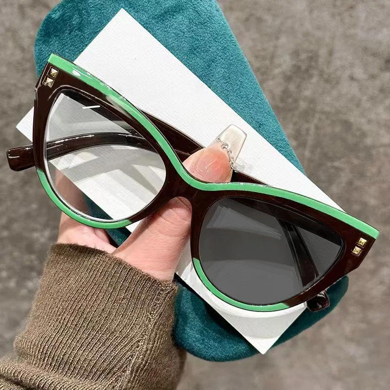 New Cat Eye Rice Nail Photochromic Myopia Glasses Retro Fashion Women's Personalized Anti UV and Anti Blue Light Glasses