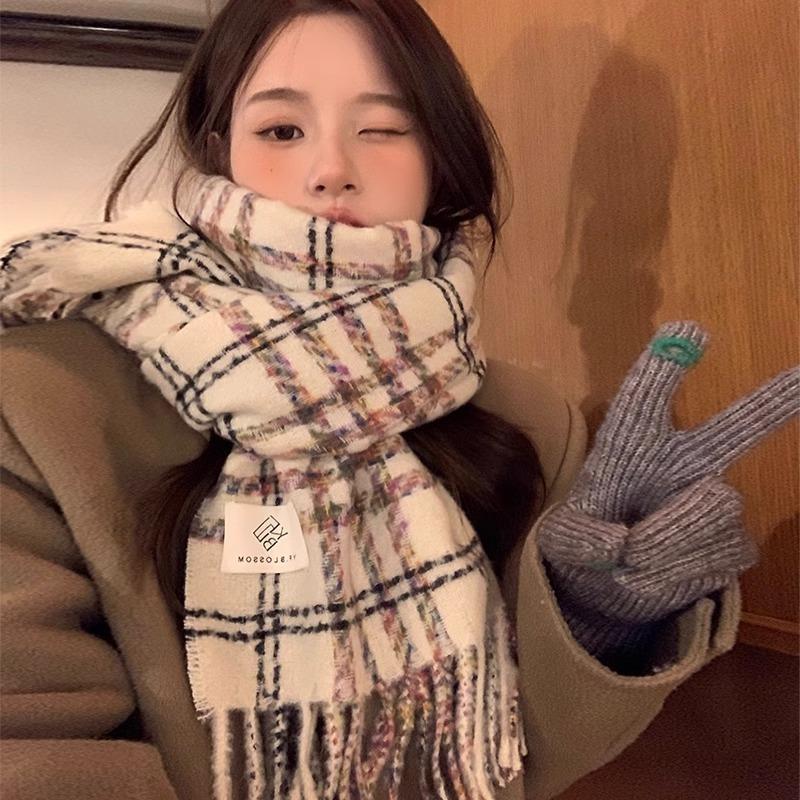 New imitation cashmere scarf women's winter high-end feeling small fresh plaid thickened warm shawl scarf