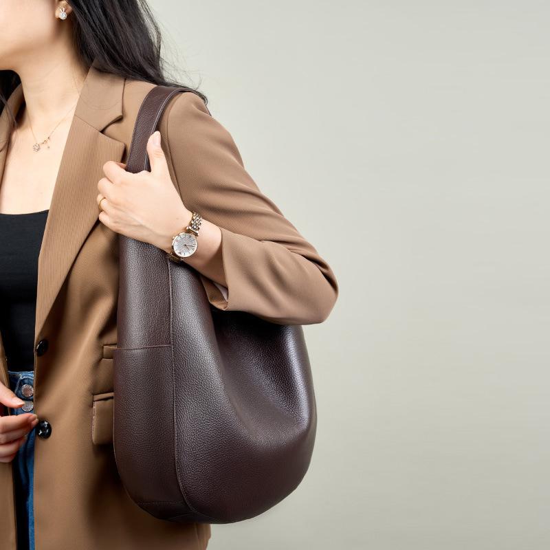 High quality First layer Cowhide Tote Bag High End Simple Large Capacity Genuine Leather Commuting Crescent Bag One Shoulder Handbag Women's Bag