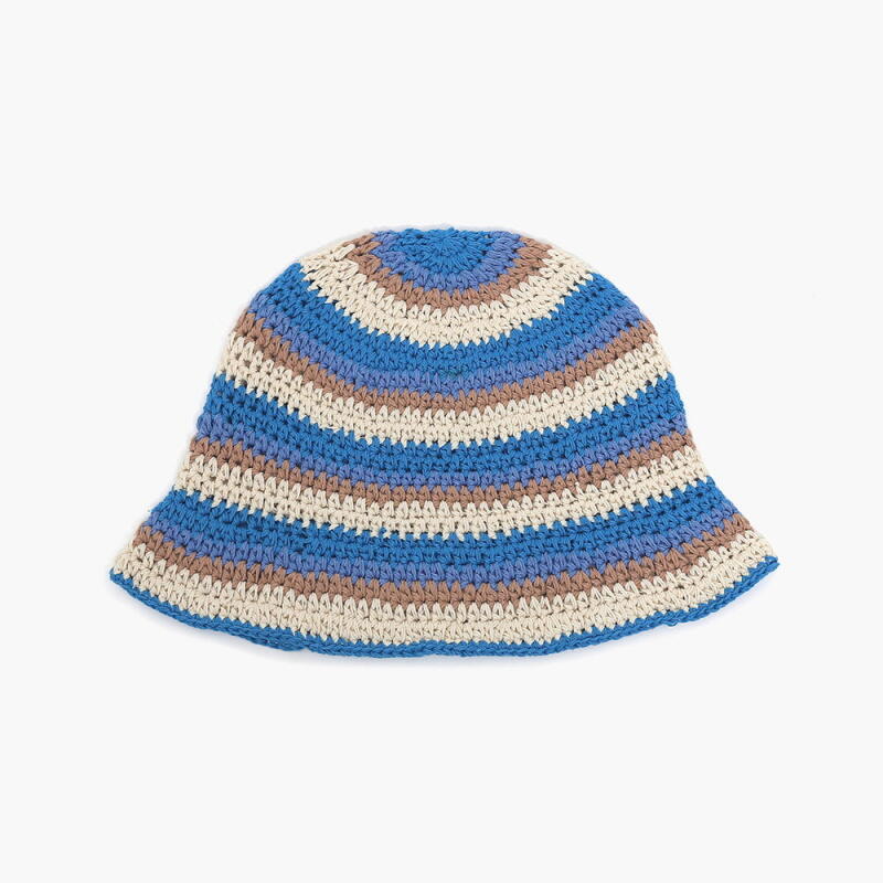 Женская вязаная панама-ведро ручной работы с одной пуговицей C8182_Blue