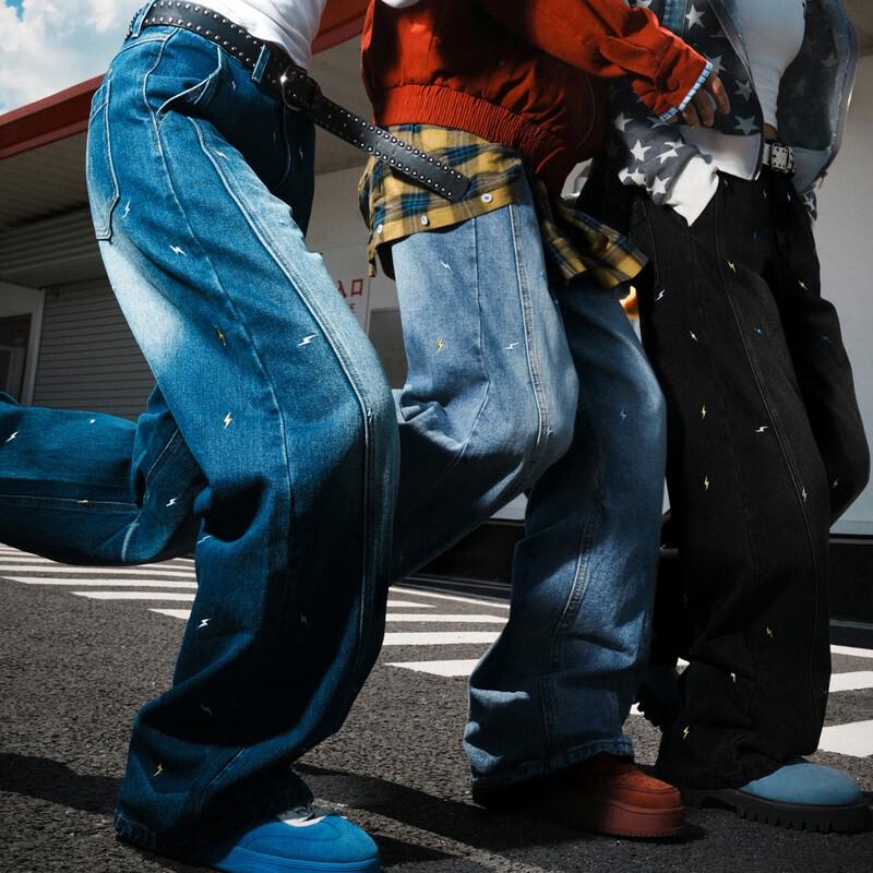 ДЖИНСЫ В СТИЛЕ ЛЕМАНСКОГО ПЭЧВОРКА С ВЫШИВКОЙ МОЛНИИ В АМЕРИКАНСКОМ СТИЛЕ S