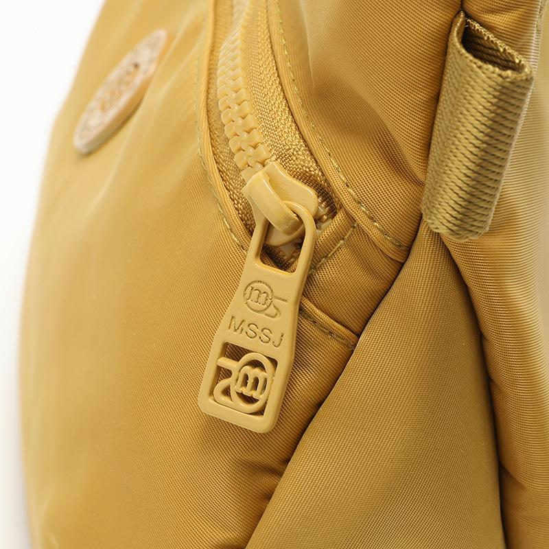 Stylish Crossbody Bag with Adjustable Strap and Compact Design for Everyday Fashion Use