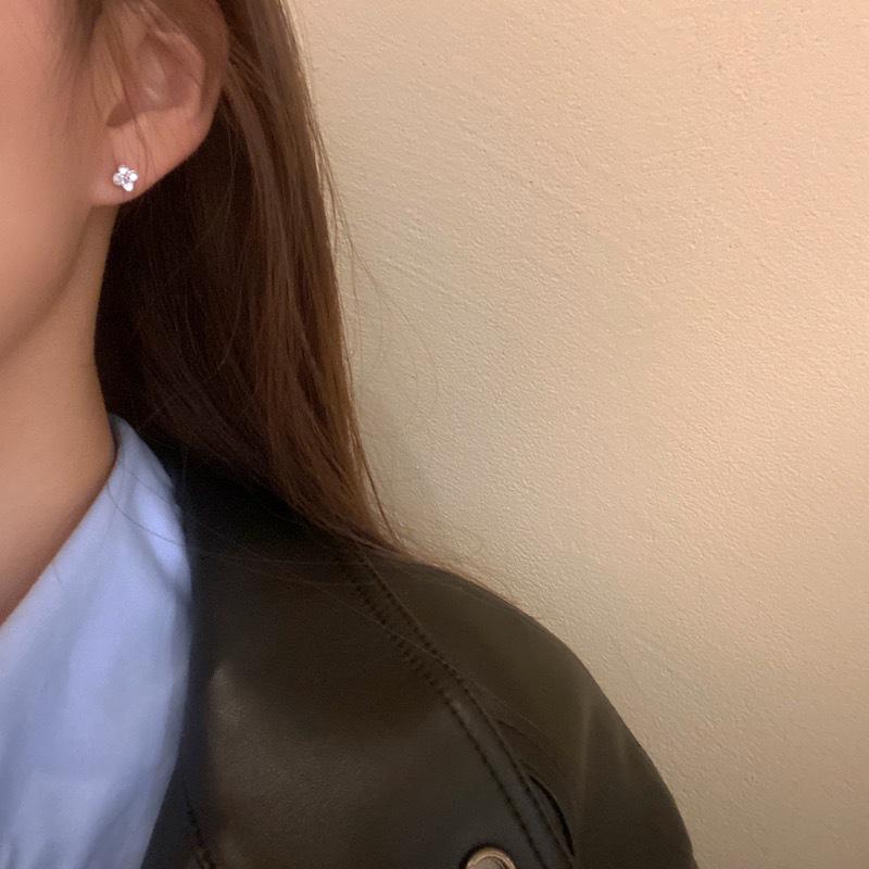 925 Silver Needle Four-Leaf Clover Earrings Set: Compact Multi-Ear Hole and Ear Bone Studs for Women.