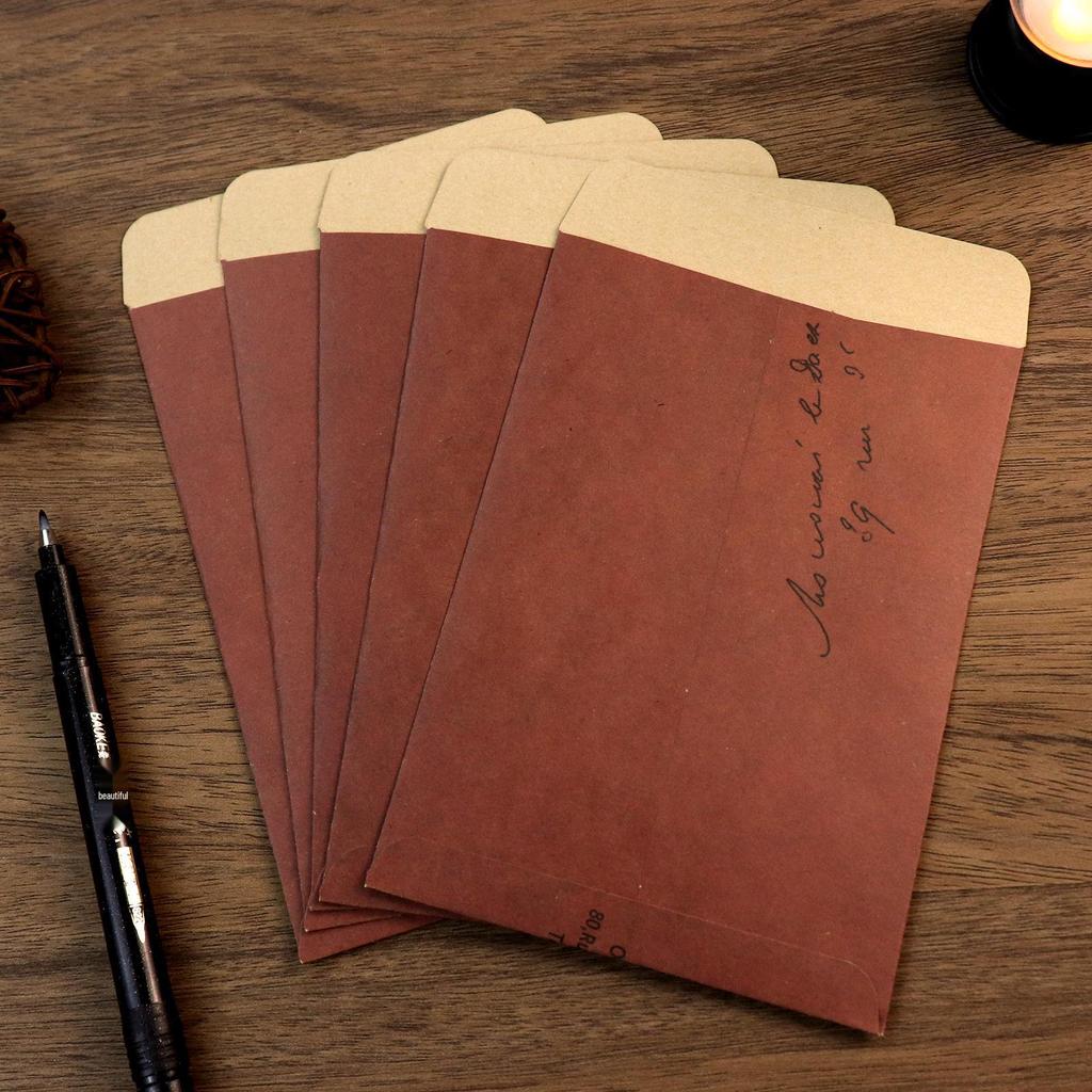 Set di Lettere e Buste Vintage per Biglietti di Auguri Romantici