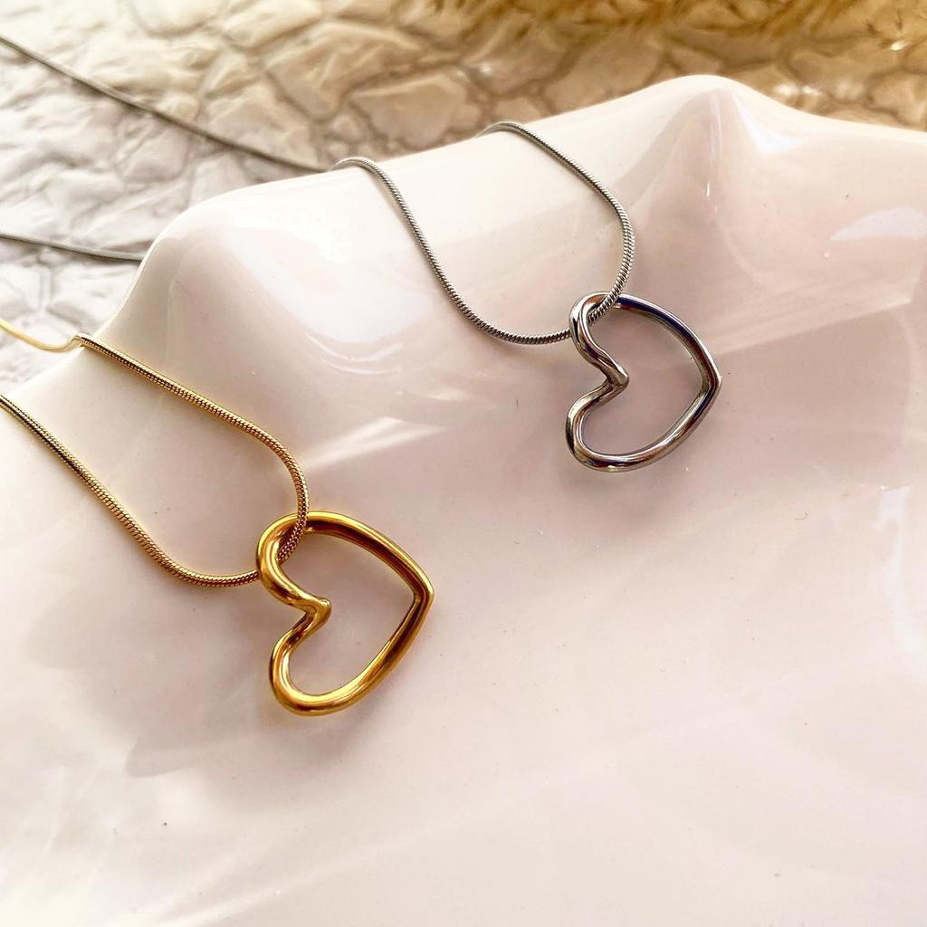 Minimalism Heart Necklace Ladies Simple Heart Pendant Fashion Thin Chain Necklace Korean Ladies Pendant Jewelry Gift