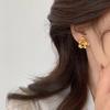 Women's Luxury Niche Design Golden Petal Earrings French Retro Metal Opal Flower Stud Earrings for Women Elegent Jewelry Gifts