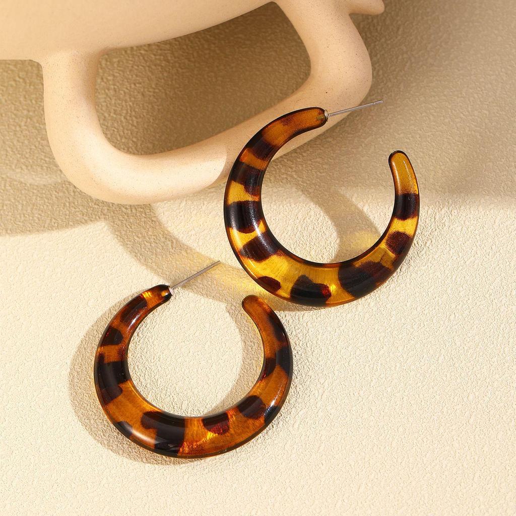 Retro European & American CCB Earring Set: Women's Creative Temperament C-shaped & Leopard Print Earrings